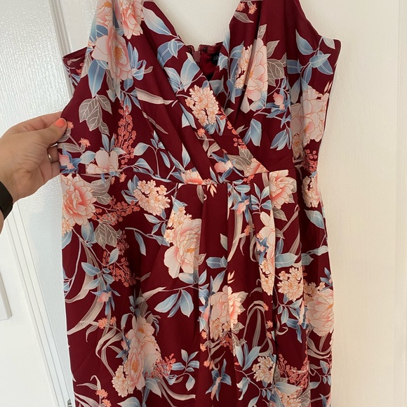 Beautiful burgundy floral dress M city chic - Picture 10 of 12
